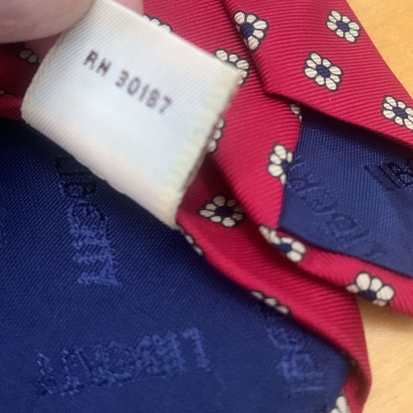 Liberty Vintage 100% Silk Tie Made in USA Red White Blue VGUC 59" - Picture 5 of 9